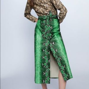 NWT Limited Edition faux Leather Snake Skin Skirt